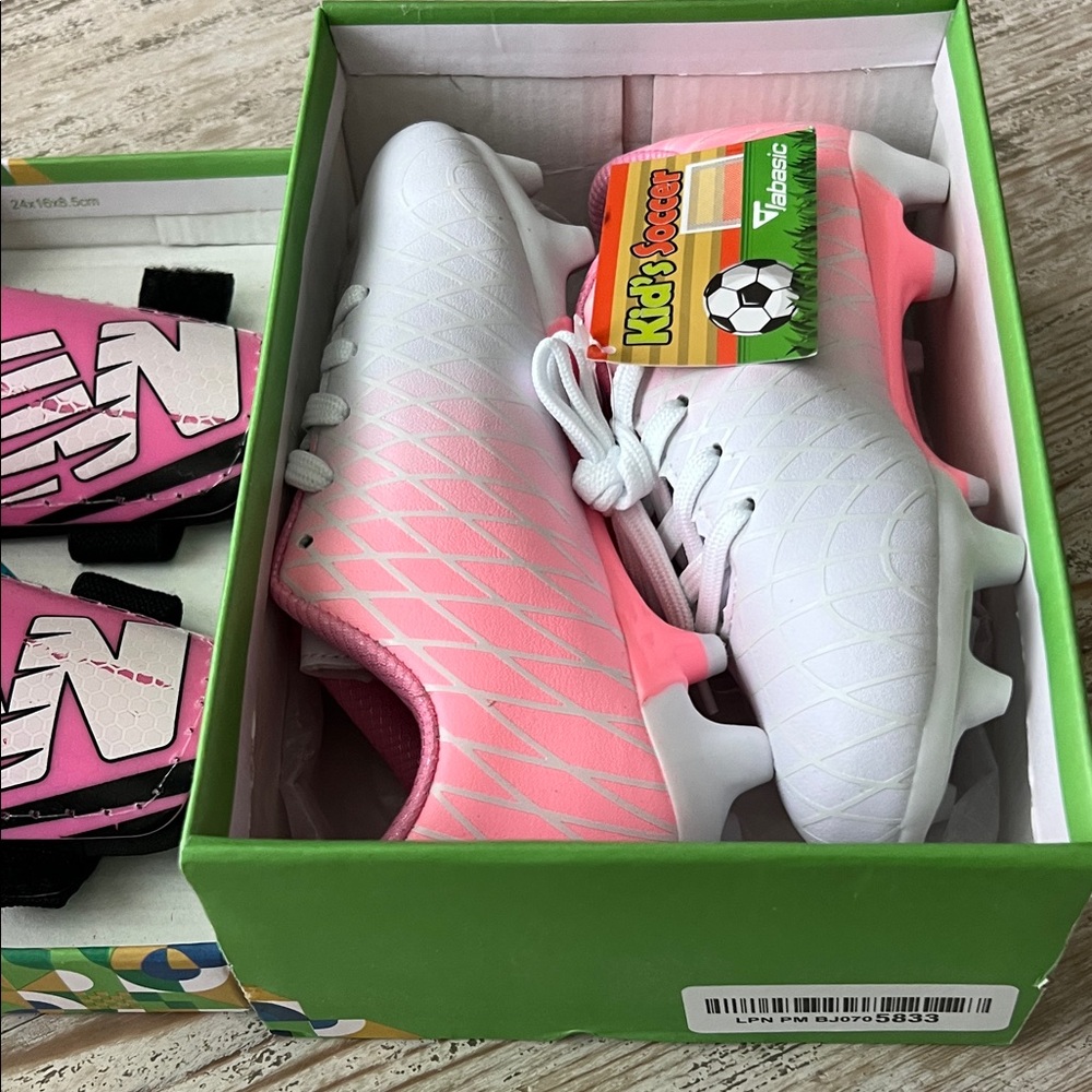 Jabasic Kids Soccer Cleats White and Pink